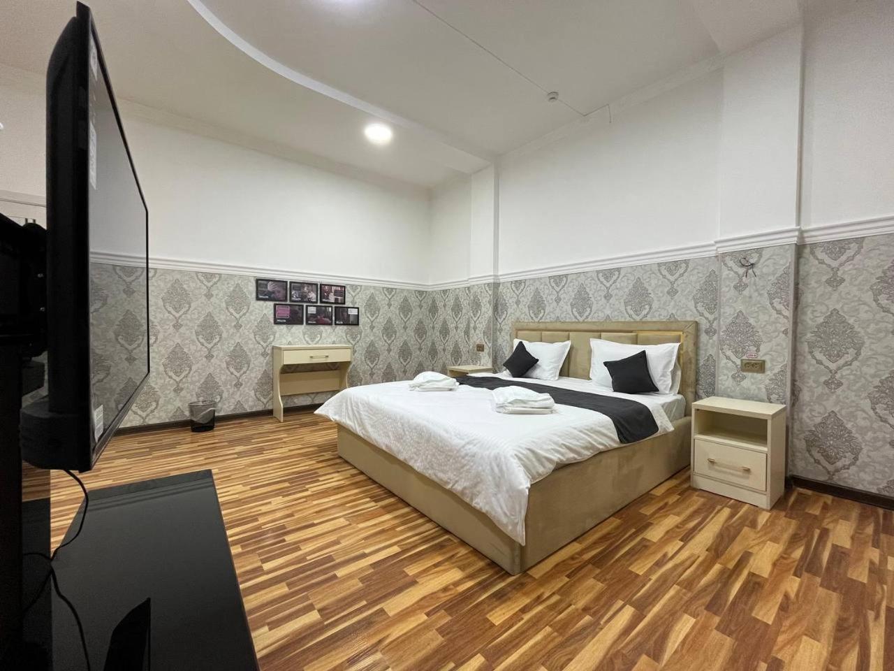 Home Alone Hotel Taszkent Zewnętrze zdjęcie