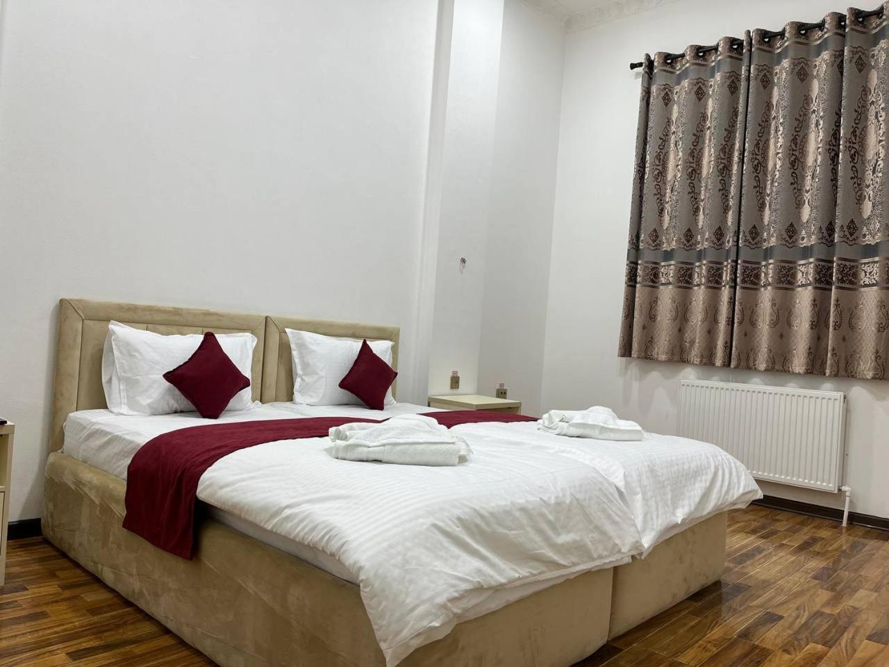 Home Alone Hotel Taszkent Zewnętrze zdjęcie