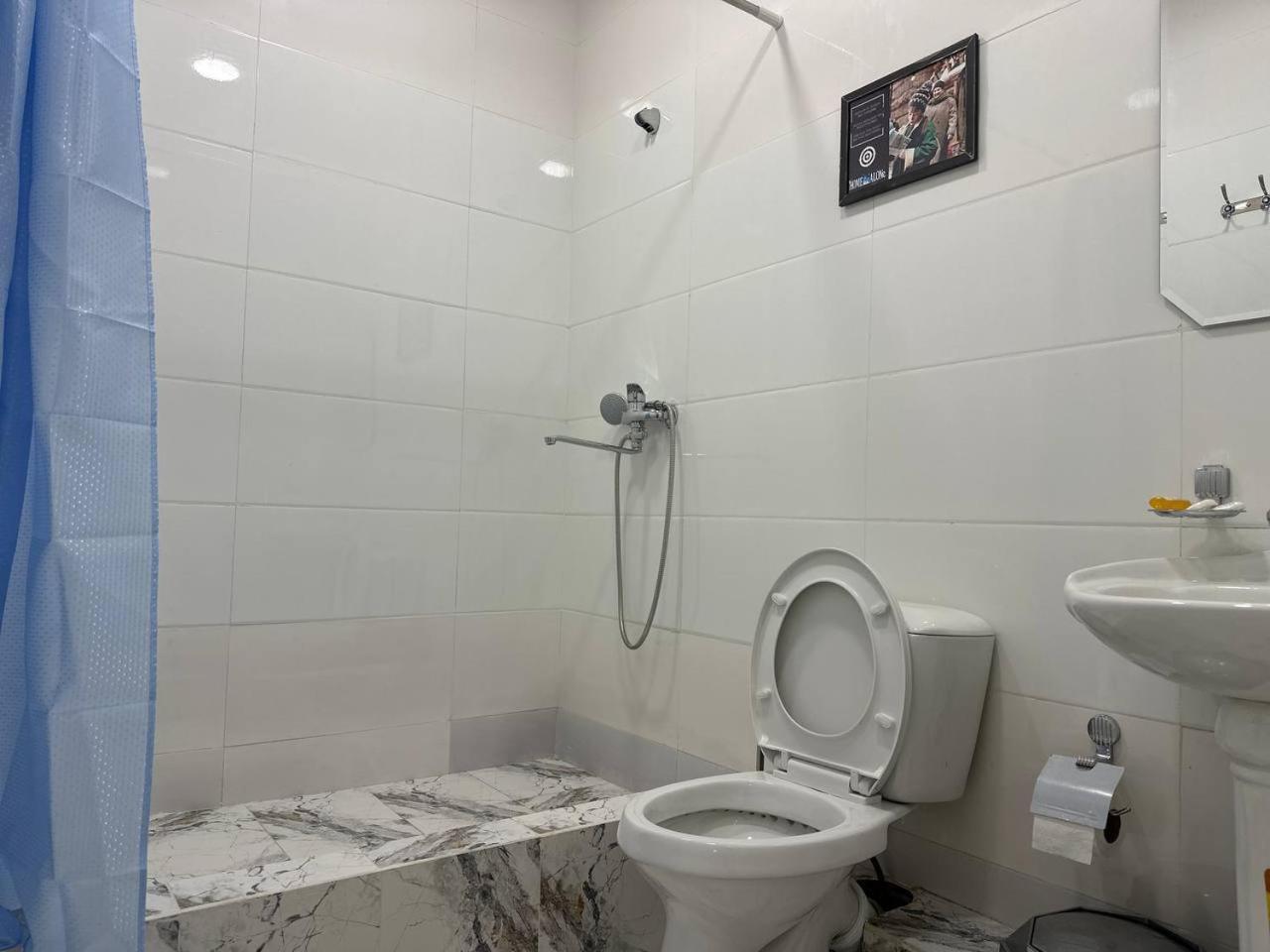 Home Alone Hotel Taszkent Zewnętrze zdjęcie